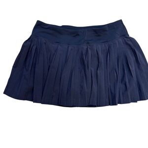 EUC Lululemon Women's Pleat to Street Skort Size 6 Black